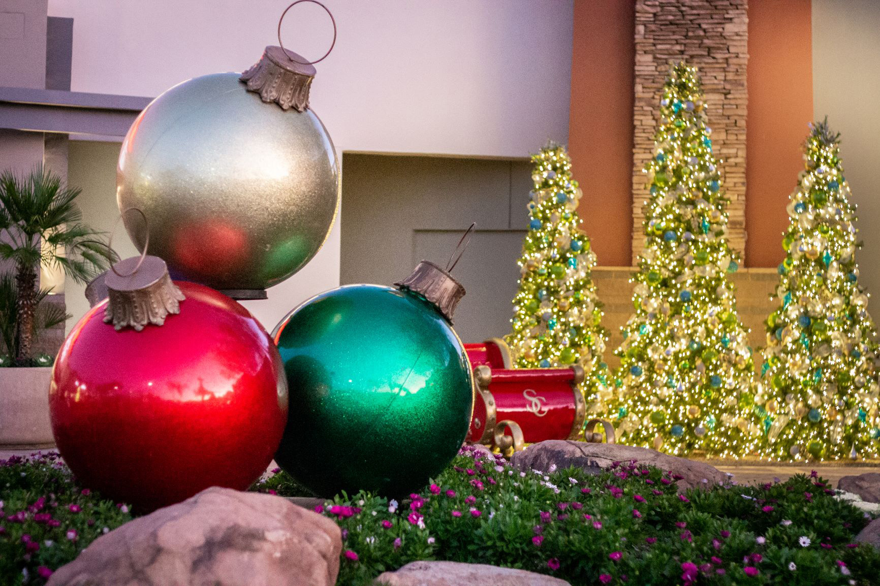 Municipality Holiday Decorations